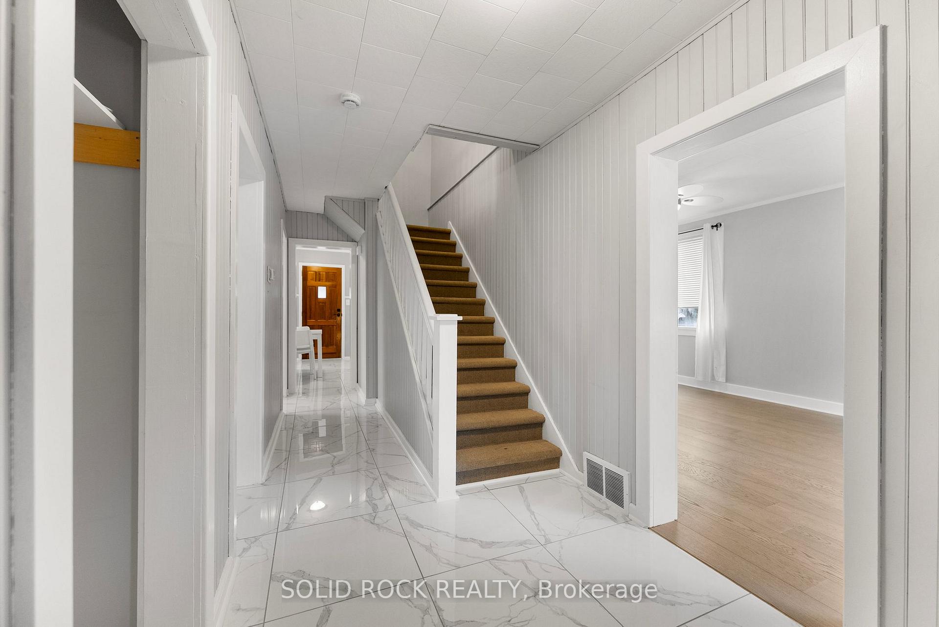 Photo 3 of 60 Hugh Street S, Arnprior — HOMEH