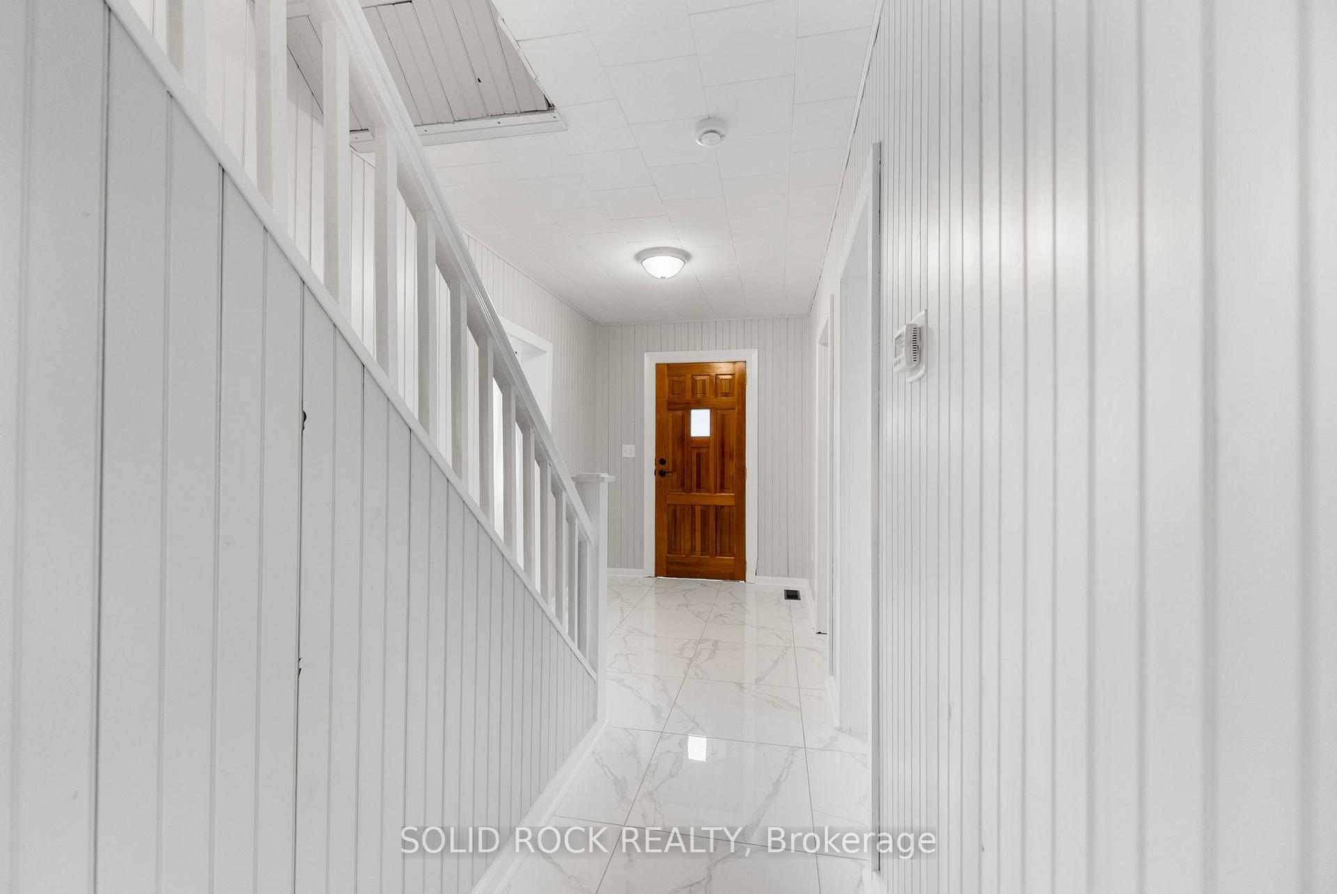 Photo 4 of 60 Hugh Street S, Arnprior — HOMEH