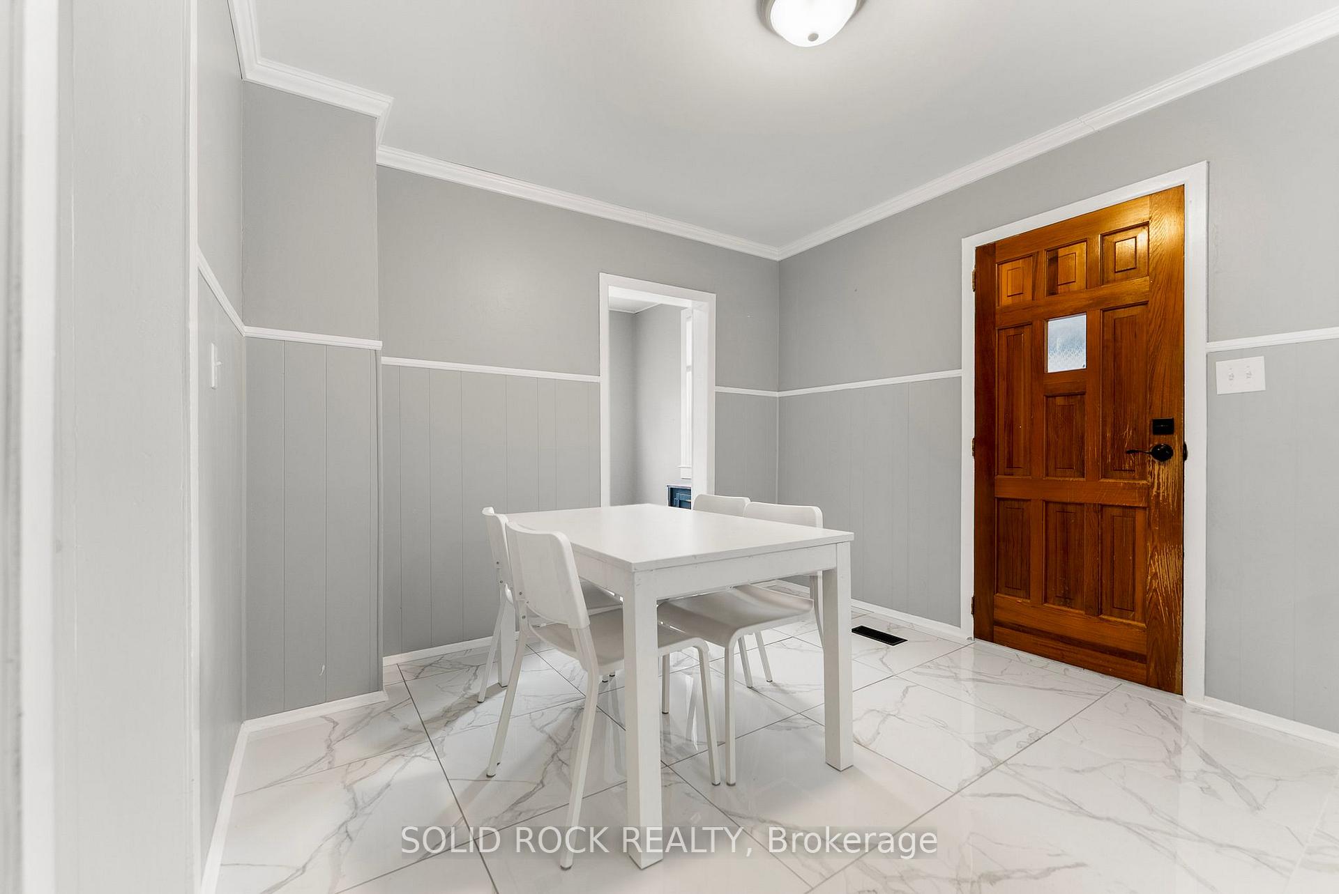 Photo 6 of 60 Hugh Street S, Arnprior — HOMEH