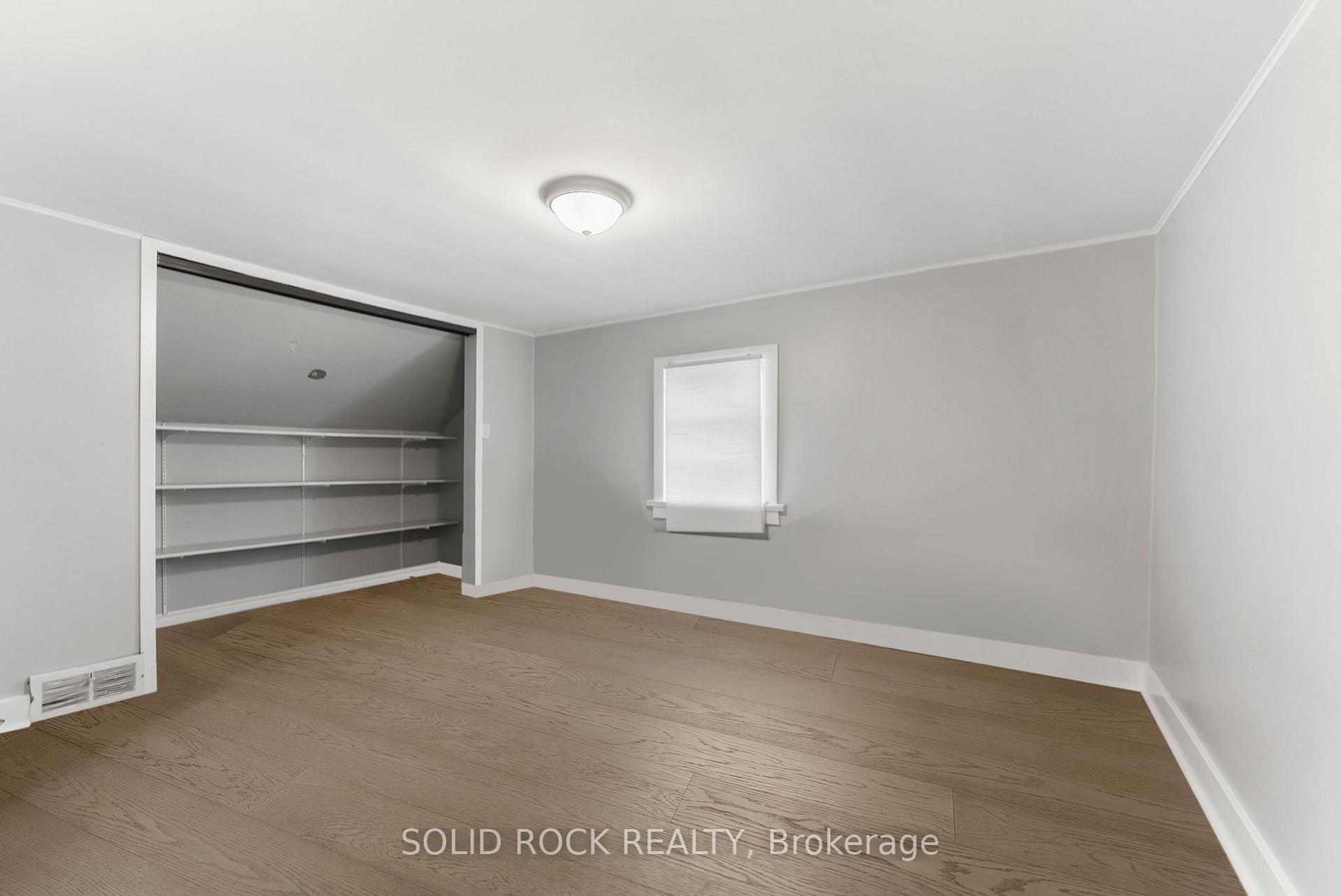 Photo 17 of 60 Hugh Street S, Arnprior — HOMEH