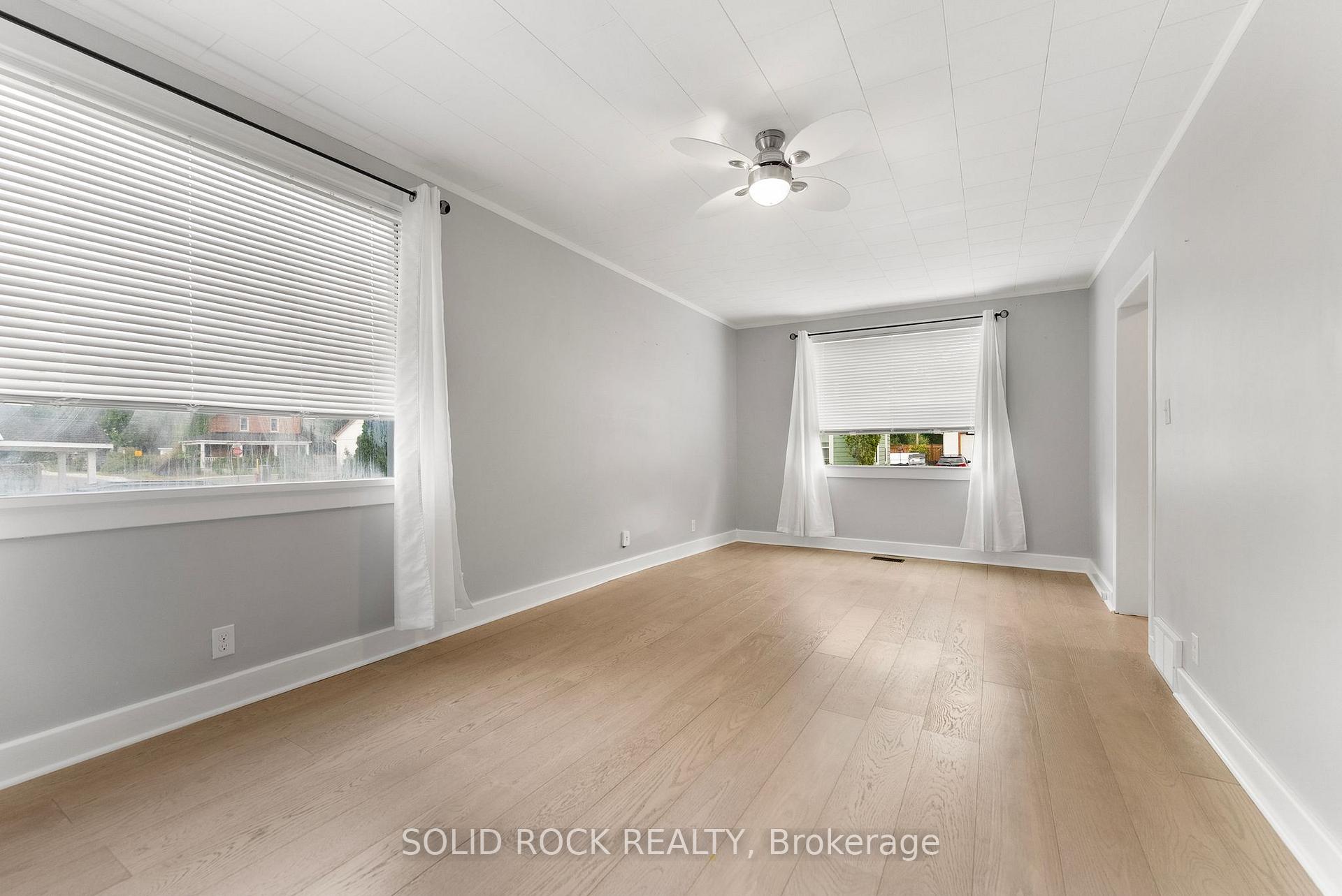 Photo 18 of 60 Hugh Street S, Arnprior — HOMEH