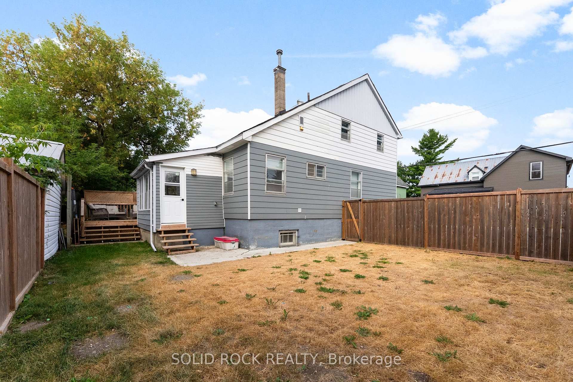 Photo 20 of 60 Hugh Street S, Arnprior — HOMEH