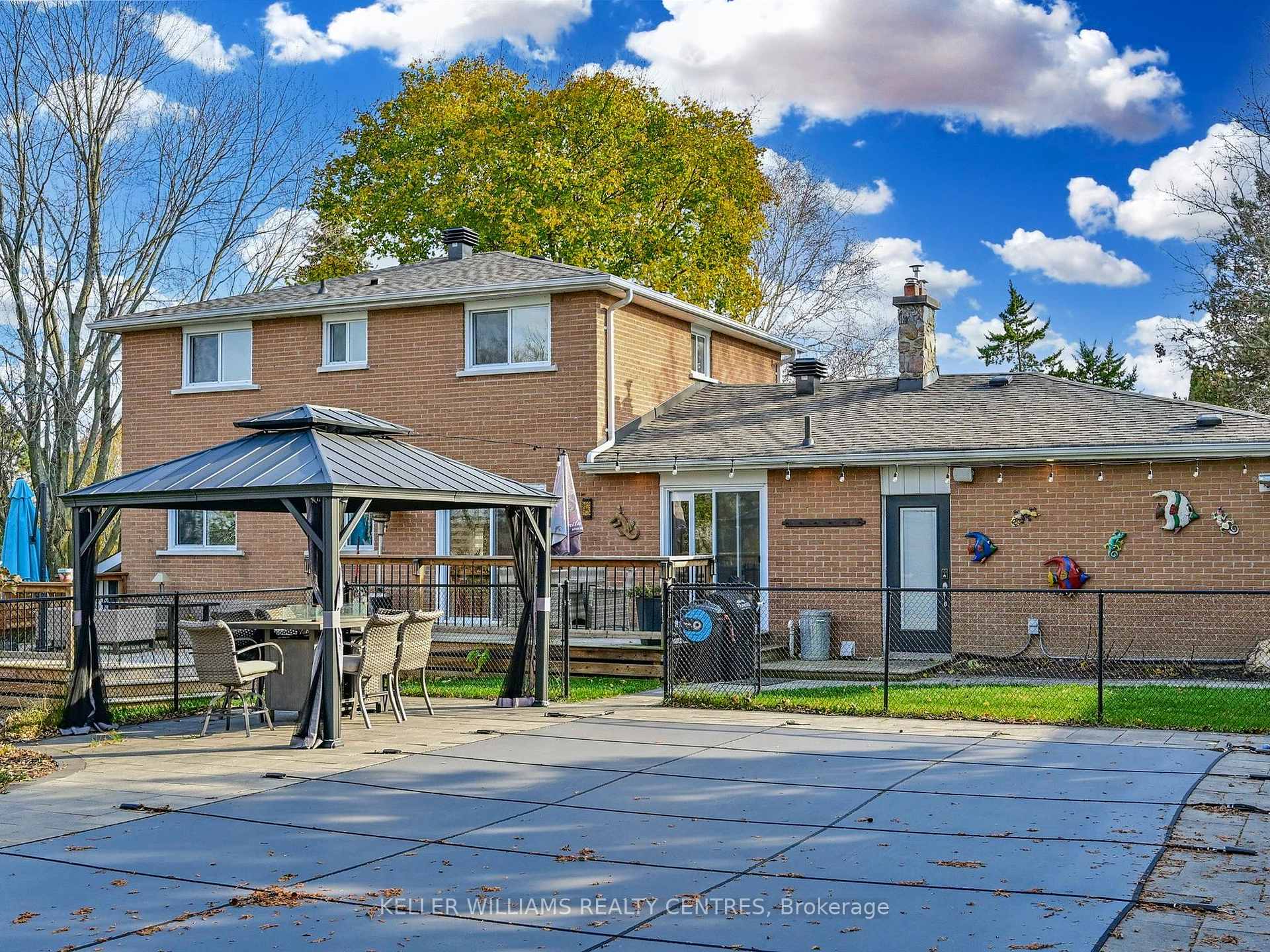 Photo 33 of 24 North Street, Uxbridge — HOMEH