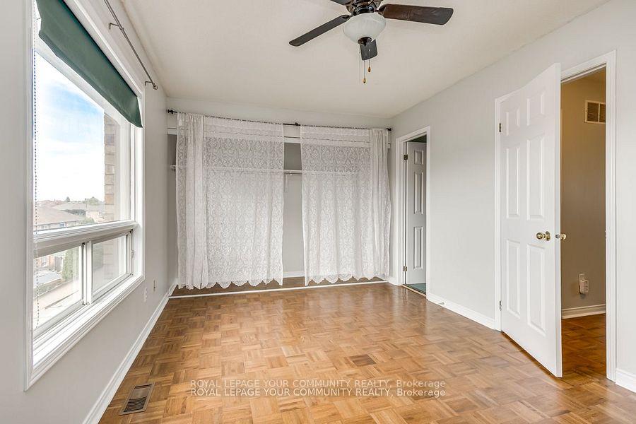 Photo 10 of 138 Melville Avenue, Vaughan, Maple — HOMEH