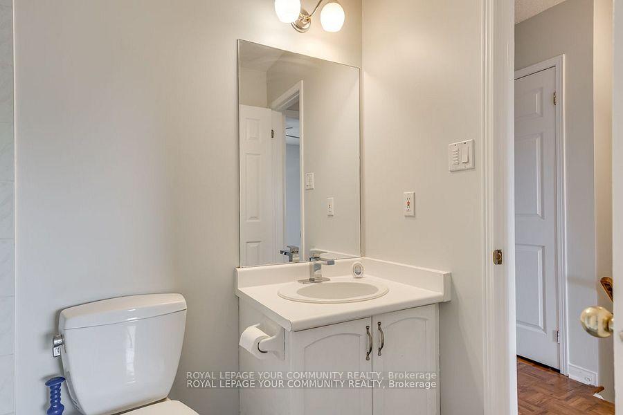 Photo 12 of 138 Melville Avenue, Vaughan, Maple — HOMEH