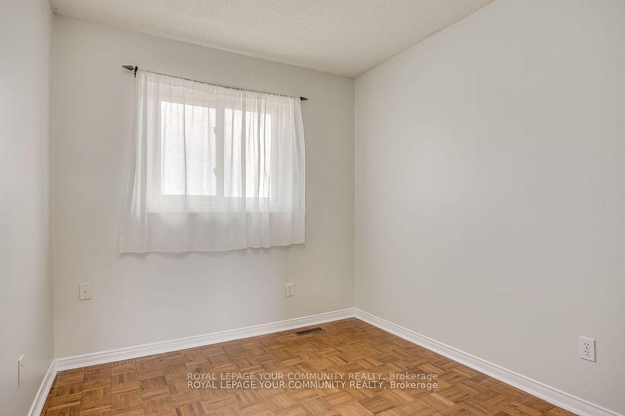 Photo 14 of 138 Melville Avenue, Vaughan, Maple — HOMEH