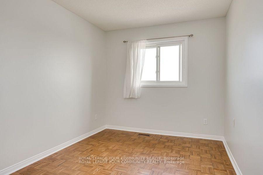 Photo 15 of 138 Melville Avenue, Vaughan, Maple — HOMEH