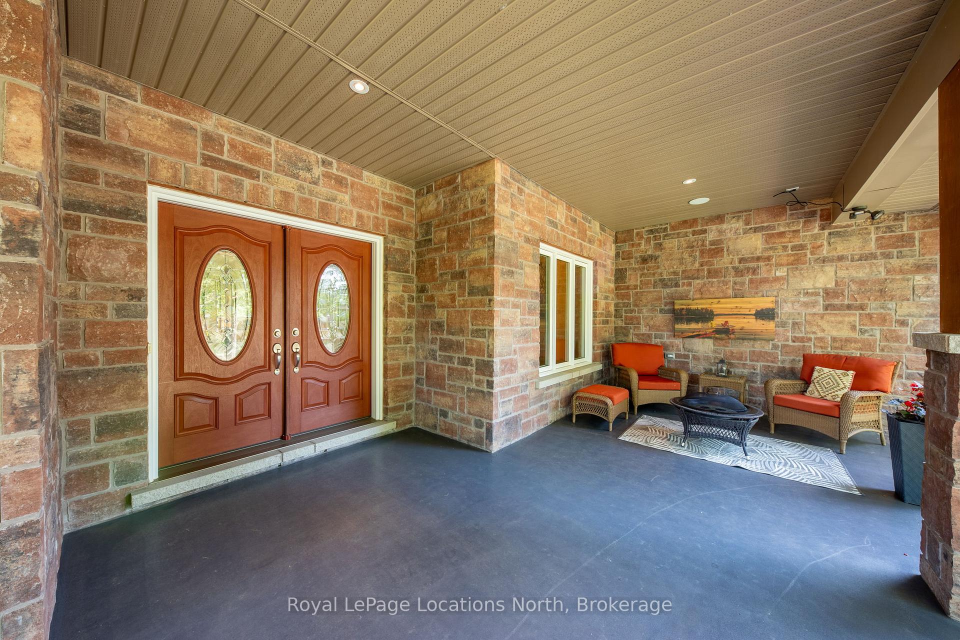 Photo 3 of 77 Knox Road W, Wasaga Beach — HOMEH