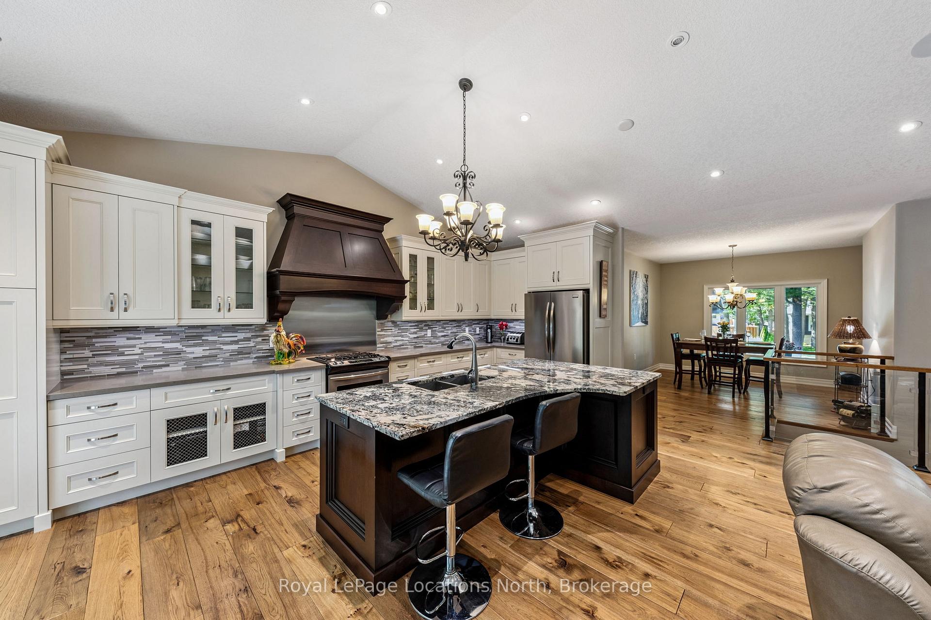 Photo 11 of 77 Knox Road W, Wasaga Beach — HOMEH