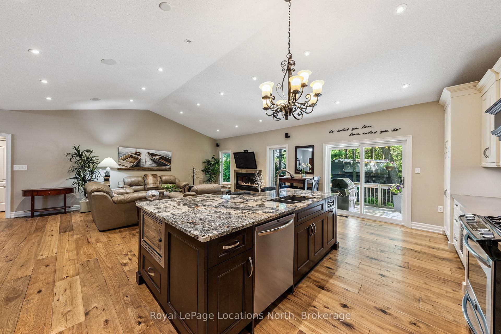 Photo 13 of 77 Knox Road W, Wasaga Beach — HOMEH