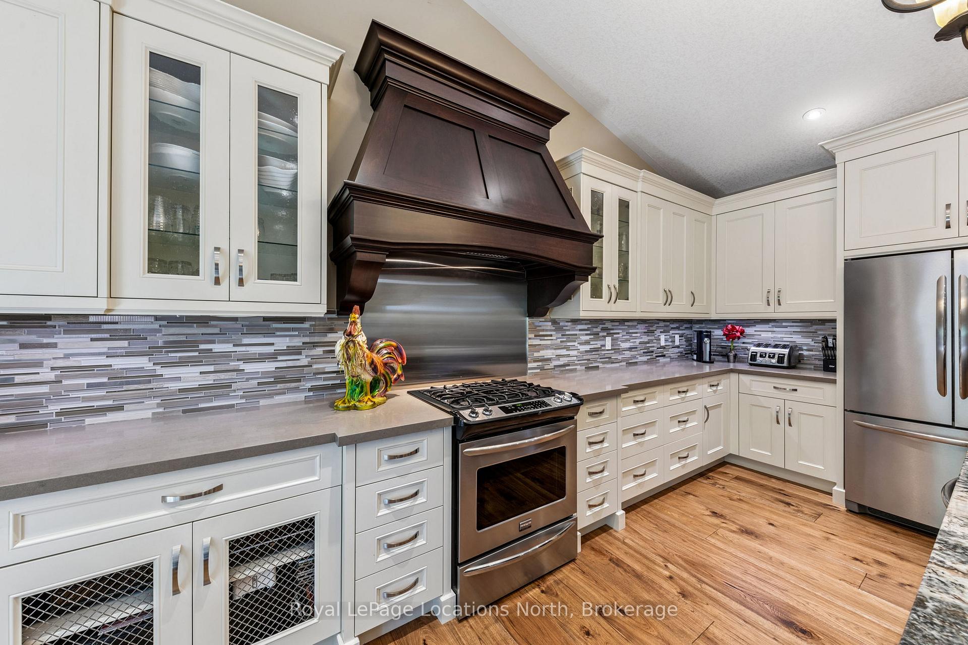 Photo 14 of 77 Knox Road W, Wasaga Beach — HOMEH