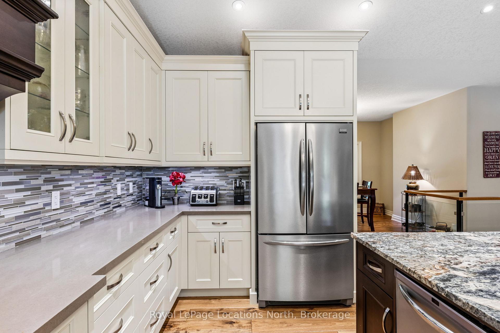 Photo 15 of 77 Knox Road W, Wasaga Beach — HOMEH