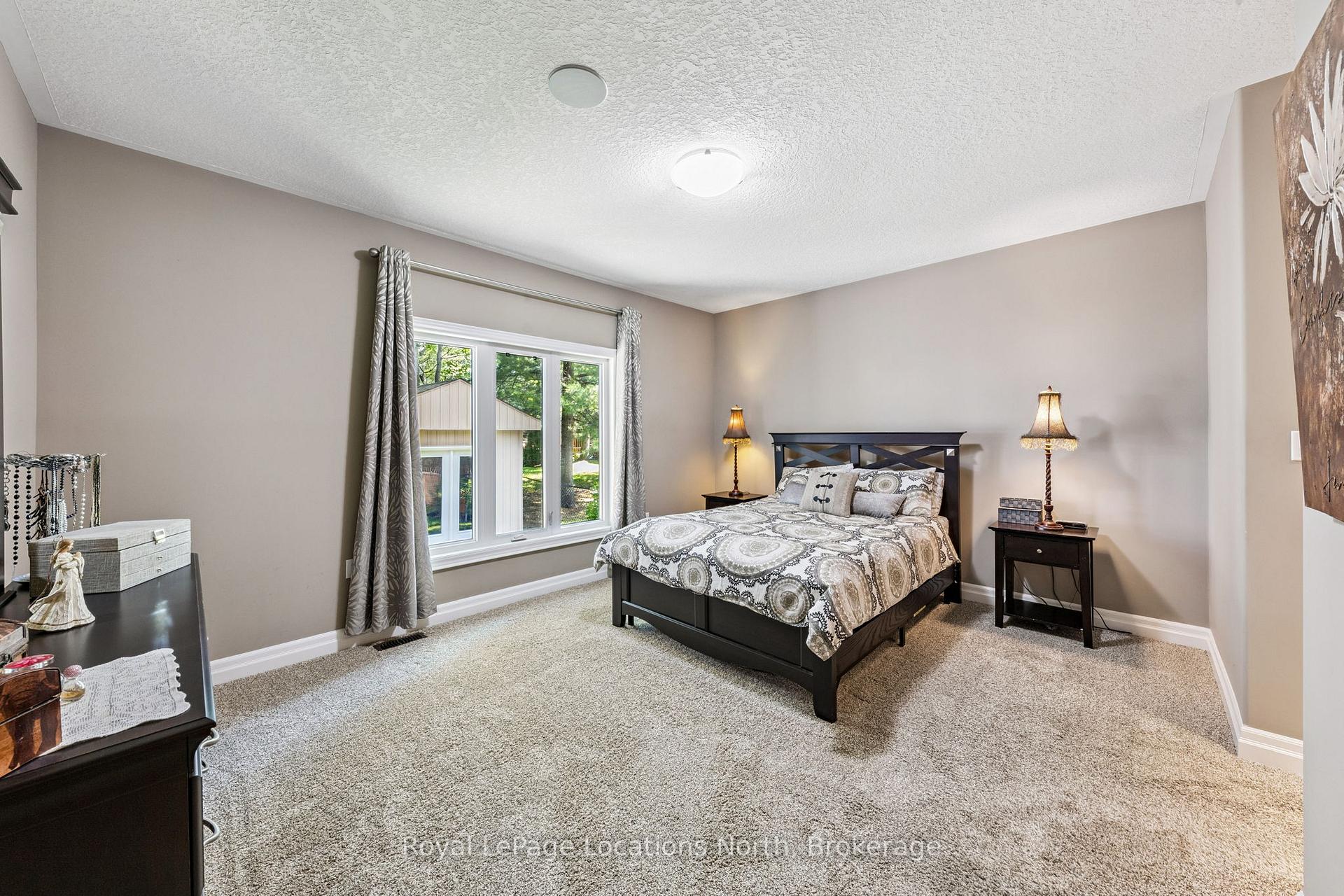 Photo 21 of 77 Knox Road W, Wasaga Beach — HOMEH