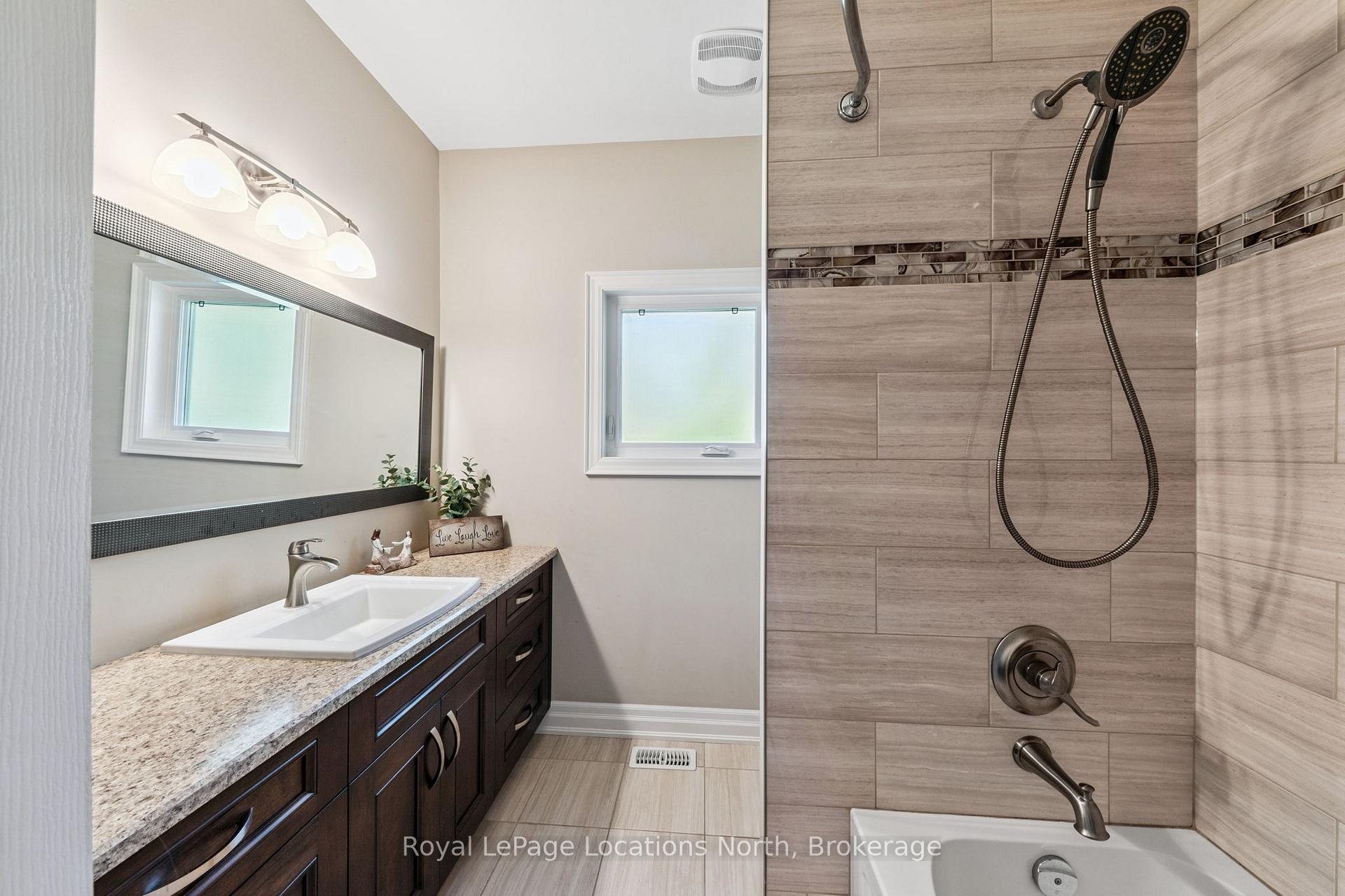 Photo 25 of 77 Knox Road W, Wasaga Beach — HOMEH