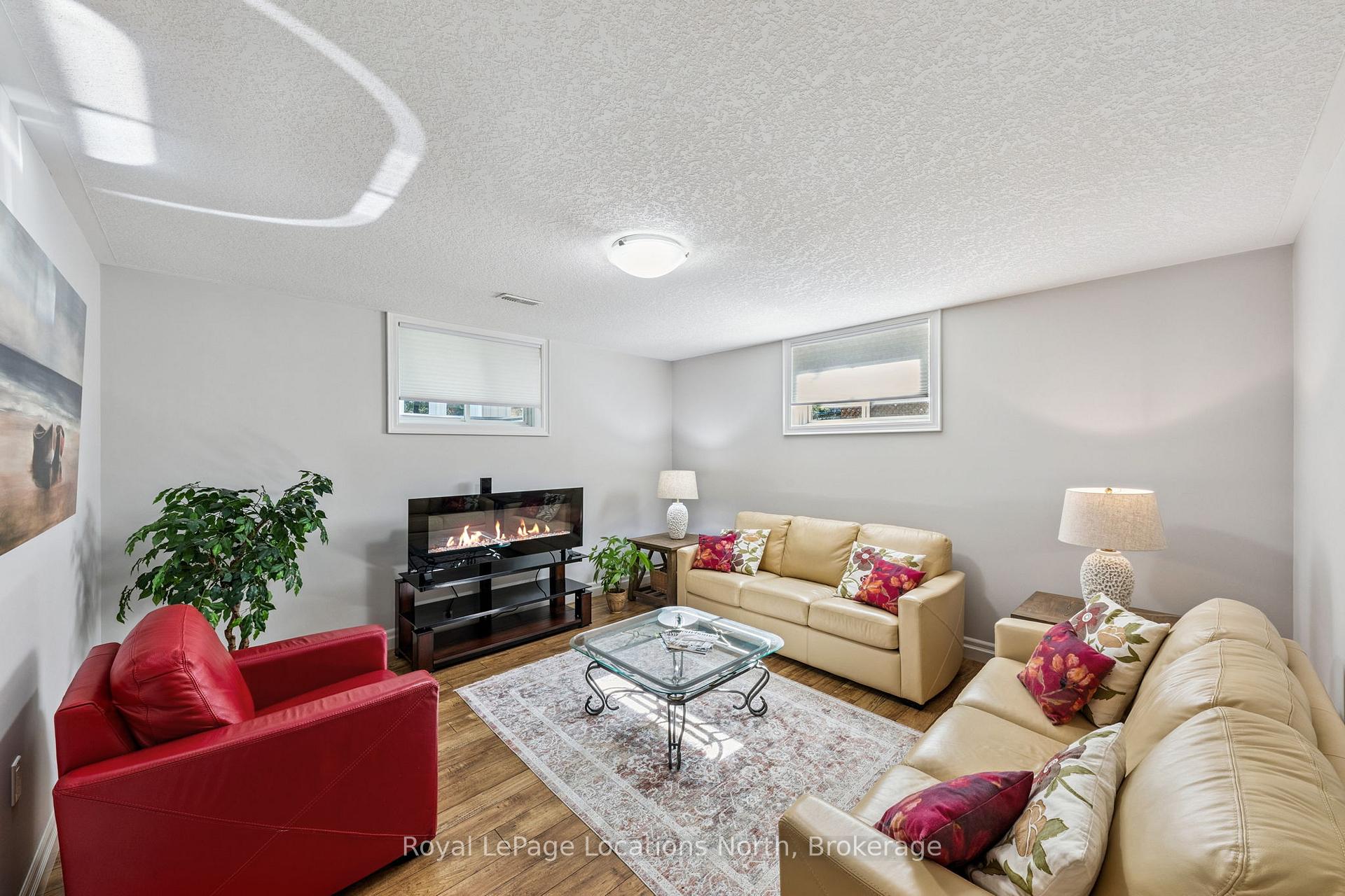 Photo 35 of 77 Knox Road W, Wasaga Beach — HOMEH