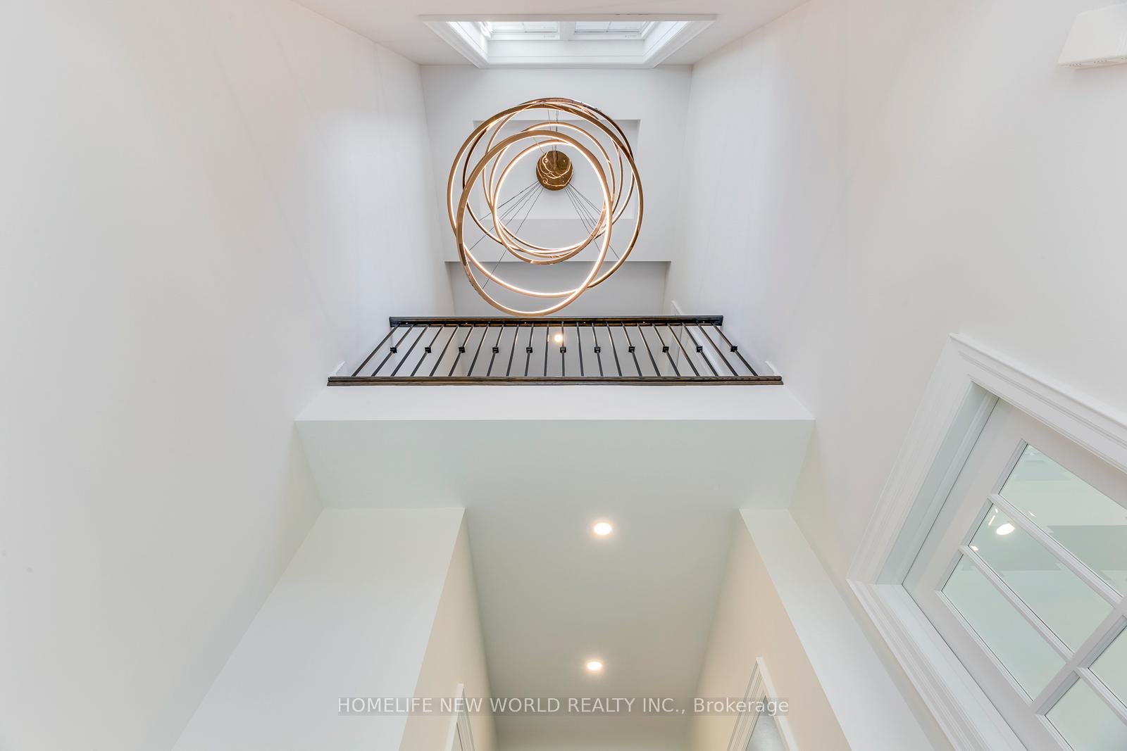 Photo 2 of 349 Torrey Pines Road, Vaughan, Kleinburg — HOMEH