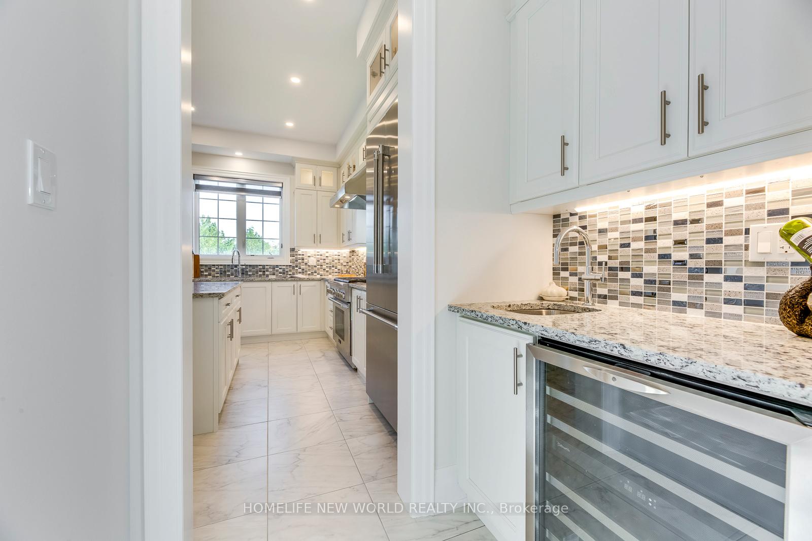 Photo 6 of 349 Torrey Pines Road, Vaughan, Kleinburg — HOMEH