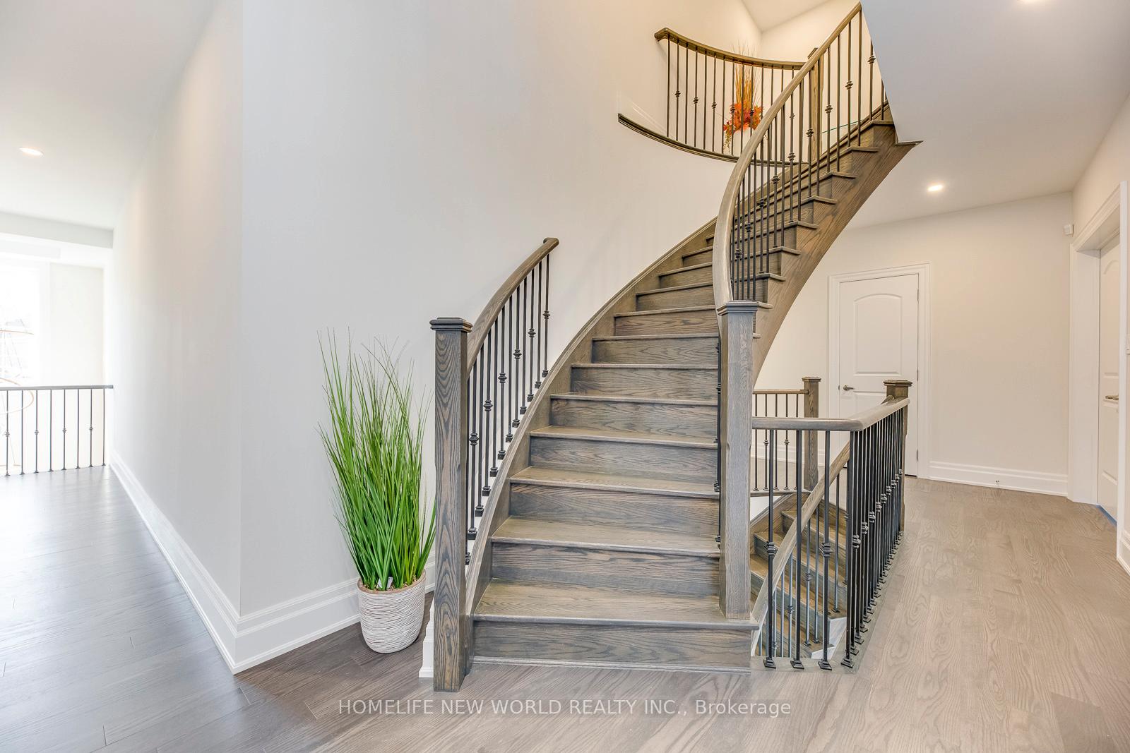 Photo 24 of 349 Torrey Pines Road, Vaughan, Kleinburg — HOMEH