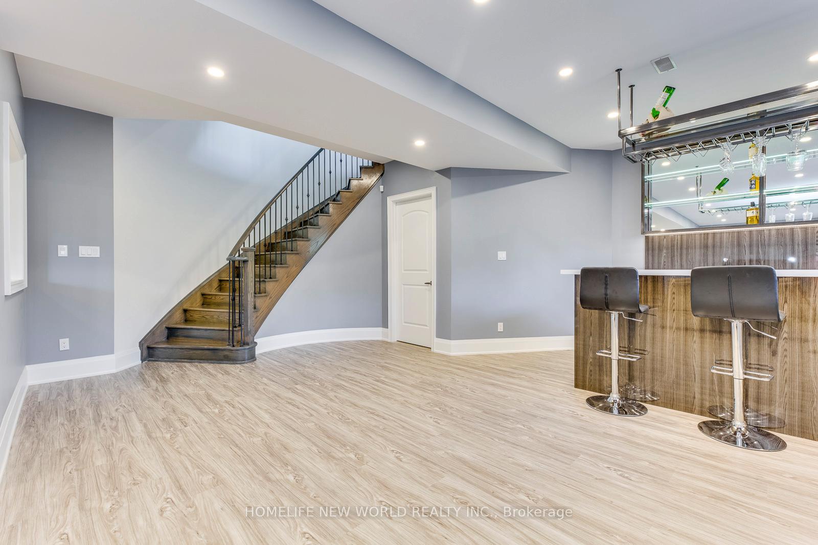 Photo 32 of 349 Torrey Pines Road, Vaughan, Kleinburg — HOMEH