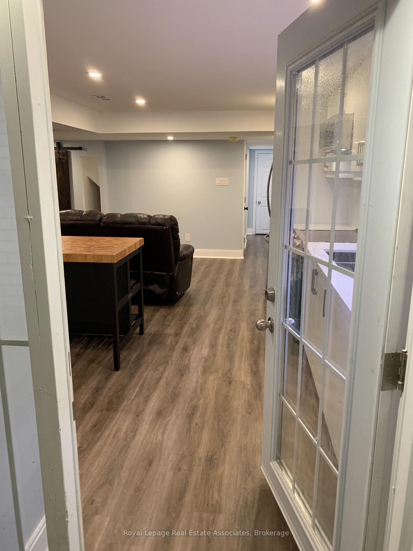 Photo 4 of Unit (Lower), 114 Sail Crescent, Vaughan, Vellore Village — HOMEH