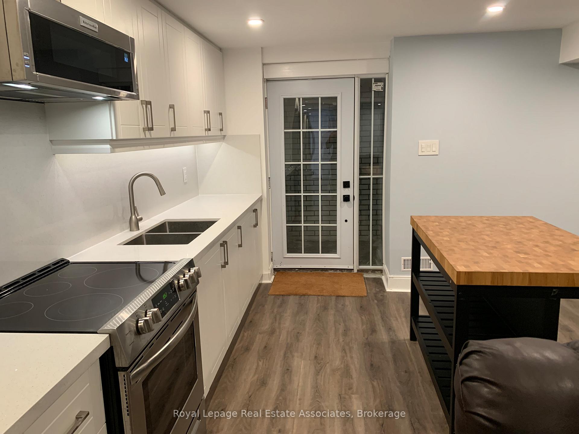 Photo 5 of Unit (Lower), 114 Sail Crescent, Vaughan, Vellore Village — HOMEH
