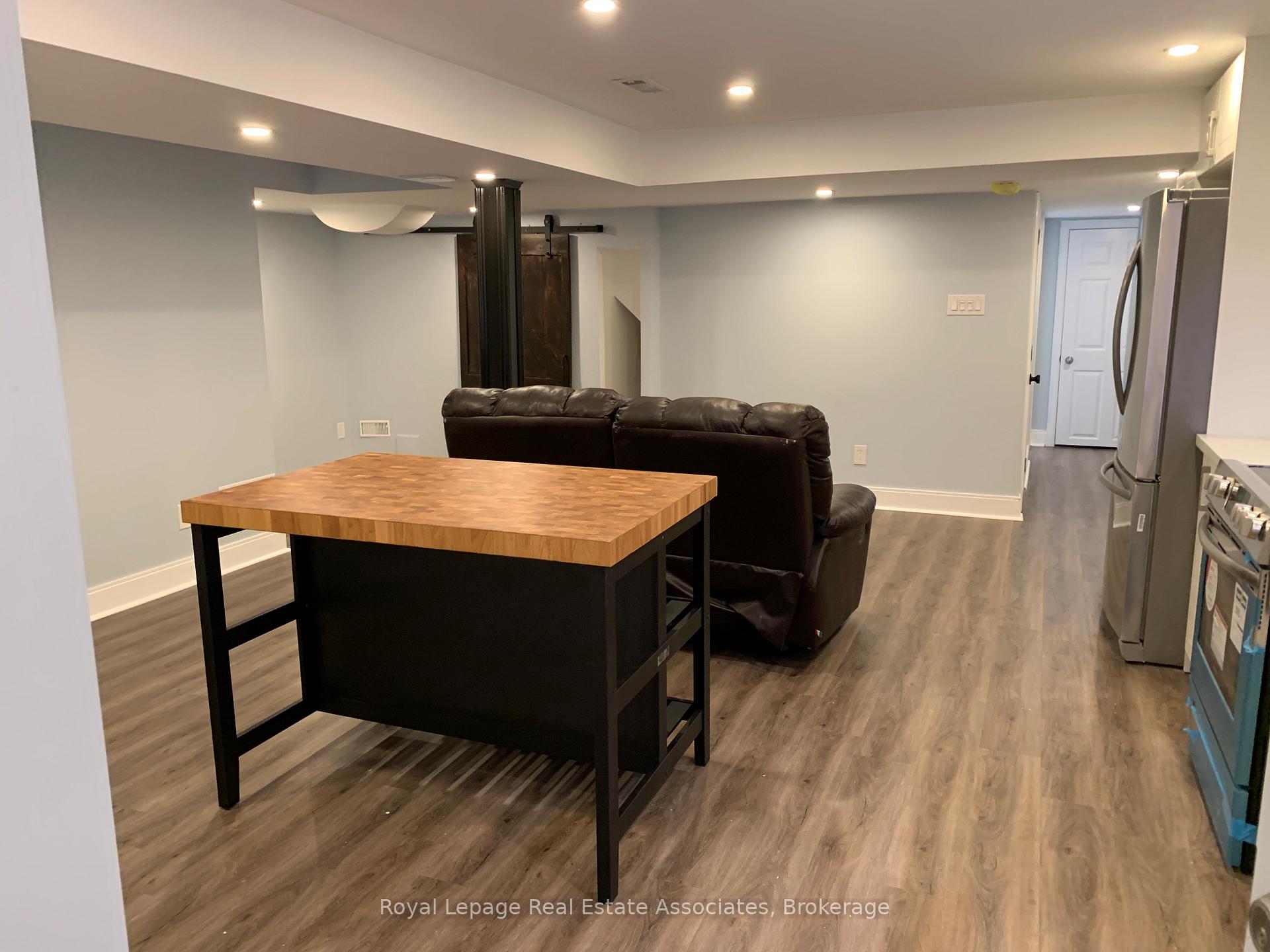 Photo 6 of Unit (Lower), 114 Sail Crescent, Vaughan, Vellore Village — HOMEH
