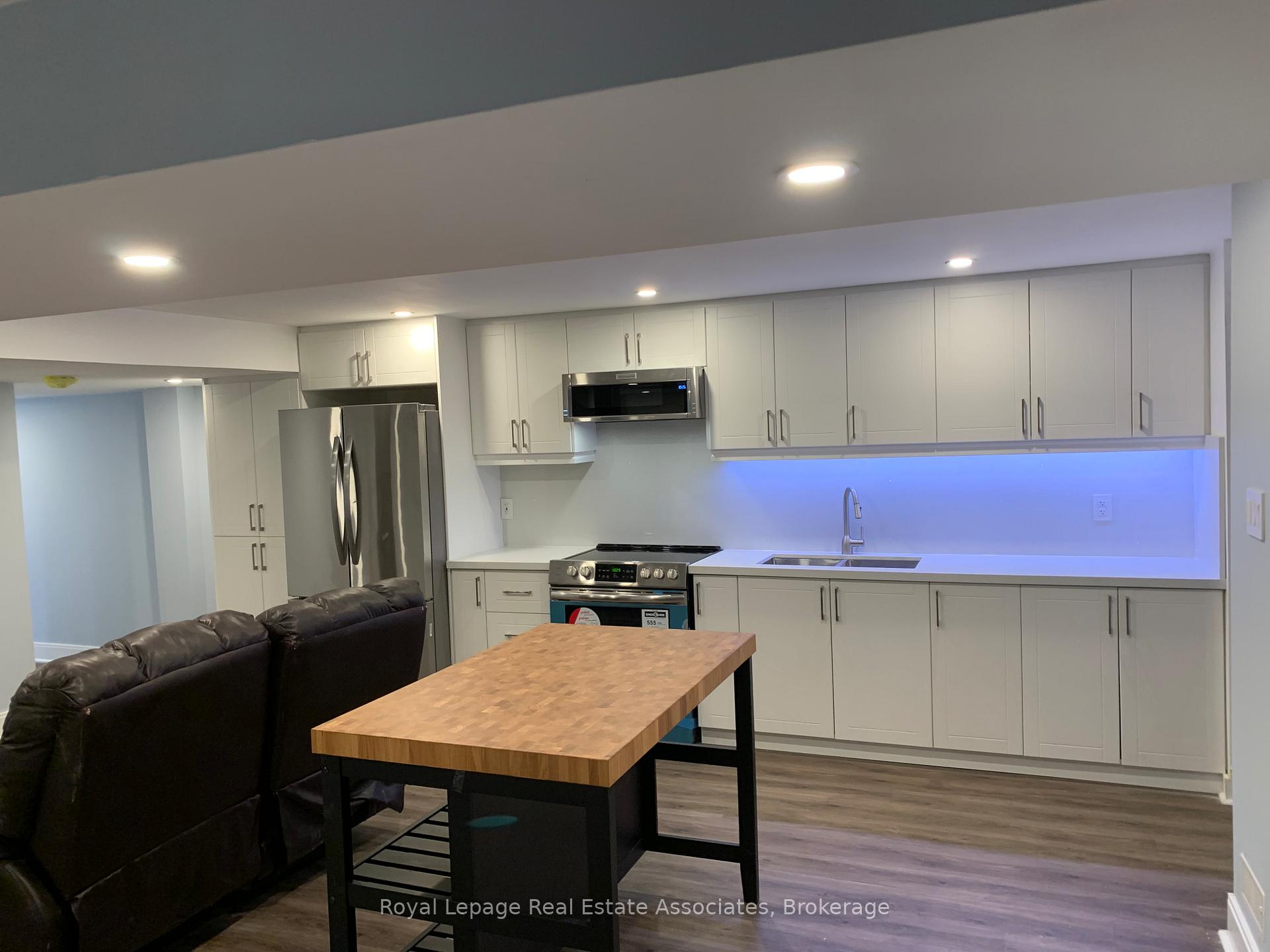 Photo 7 of Unit (Lower), 114 Sail Crescent, Vaughan, Vellore Village — HOMEH