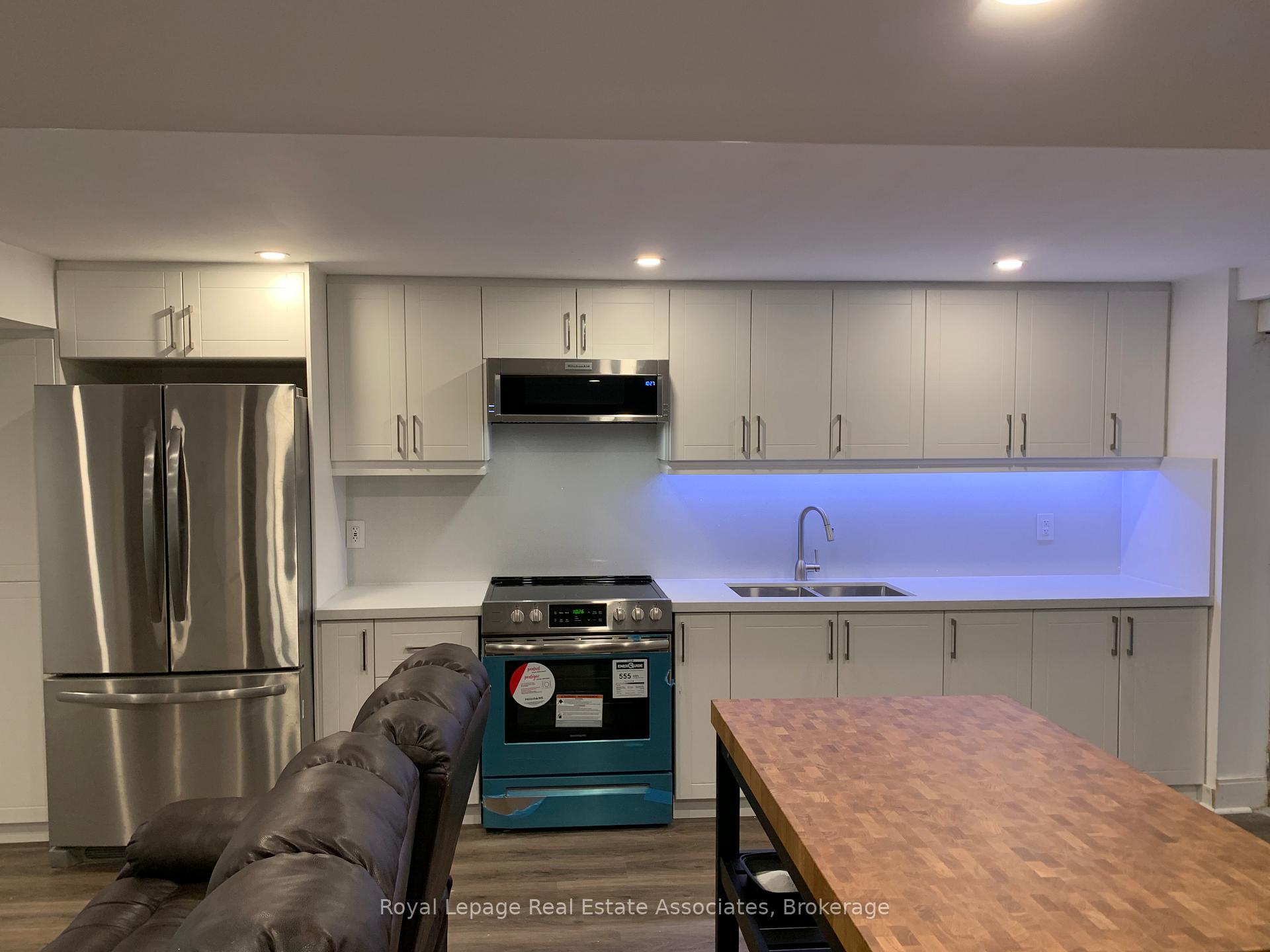 Photo 11 of Unit (Lower), 114 Sail Crescent, Vaughan, Vellore Village — HOMEH