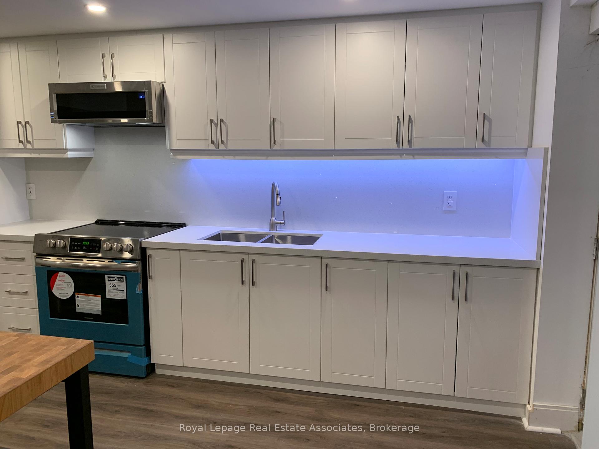 Photo 12 of Unit (Lower), 114 Sail Crescent, Vaughan, Vellore Village — HOMEH