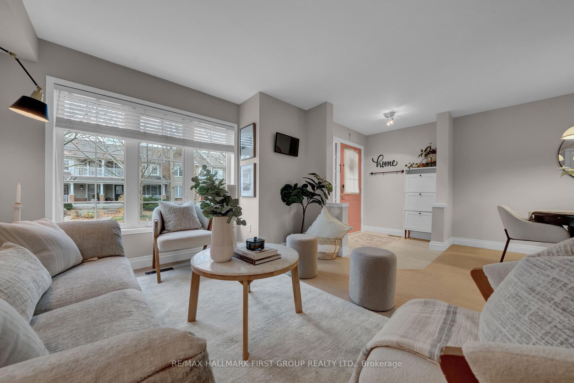 Photo 9 of 136 Warwick Avenue, Ajax, South East — HOMEH