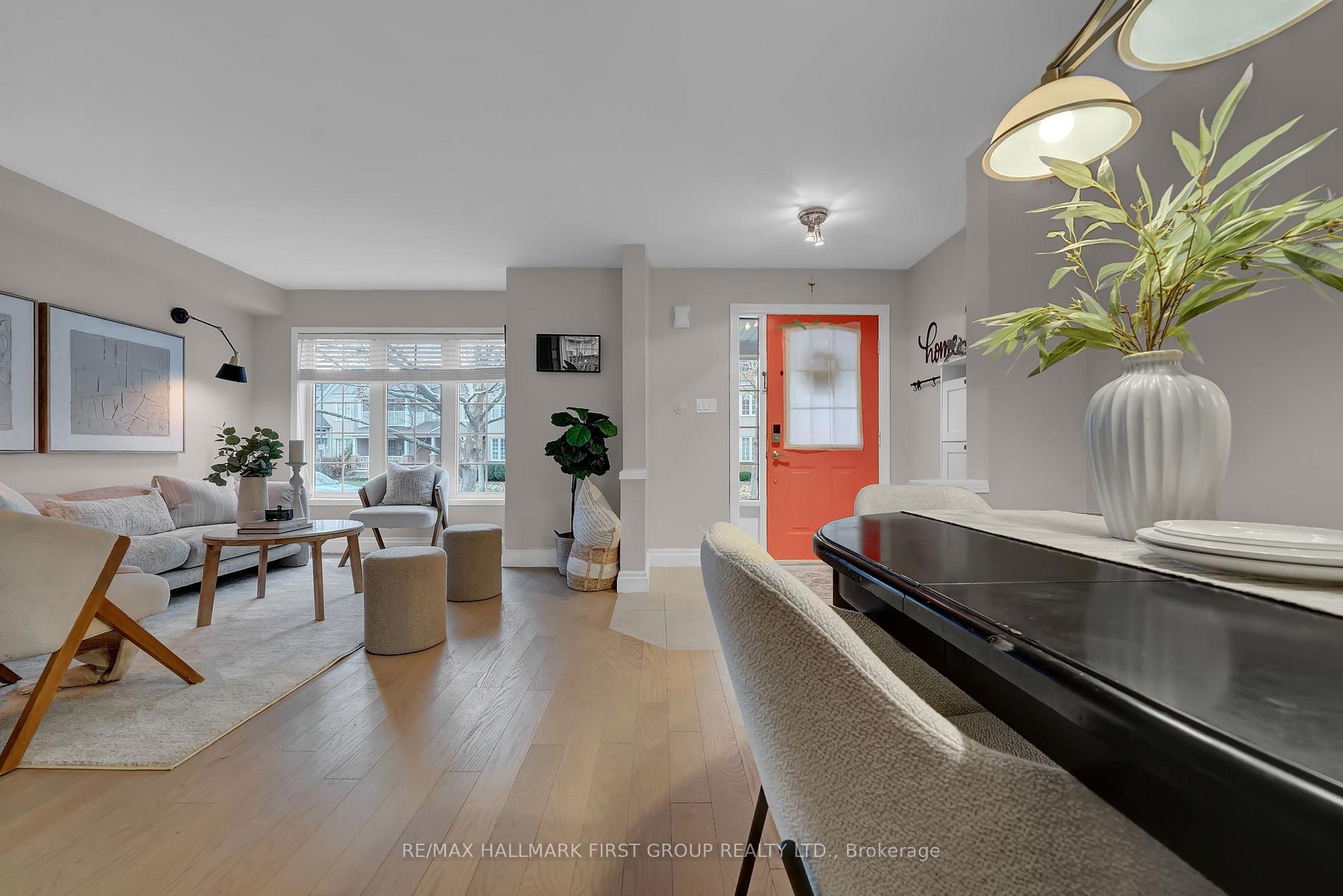 Photo 3 of 136 Warwick Avenue, Ajax, South East — HOMEH