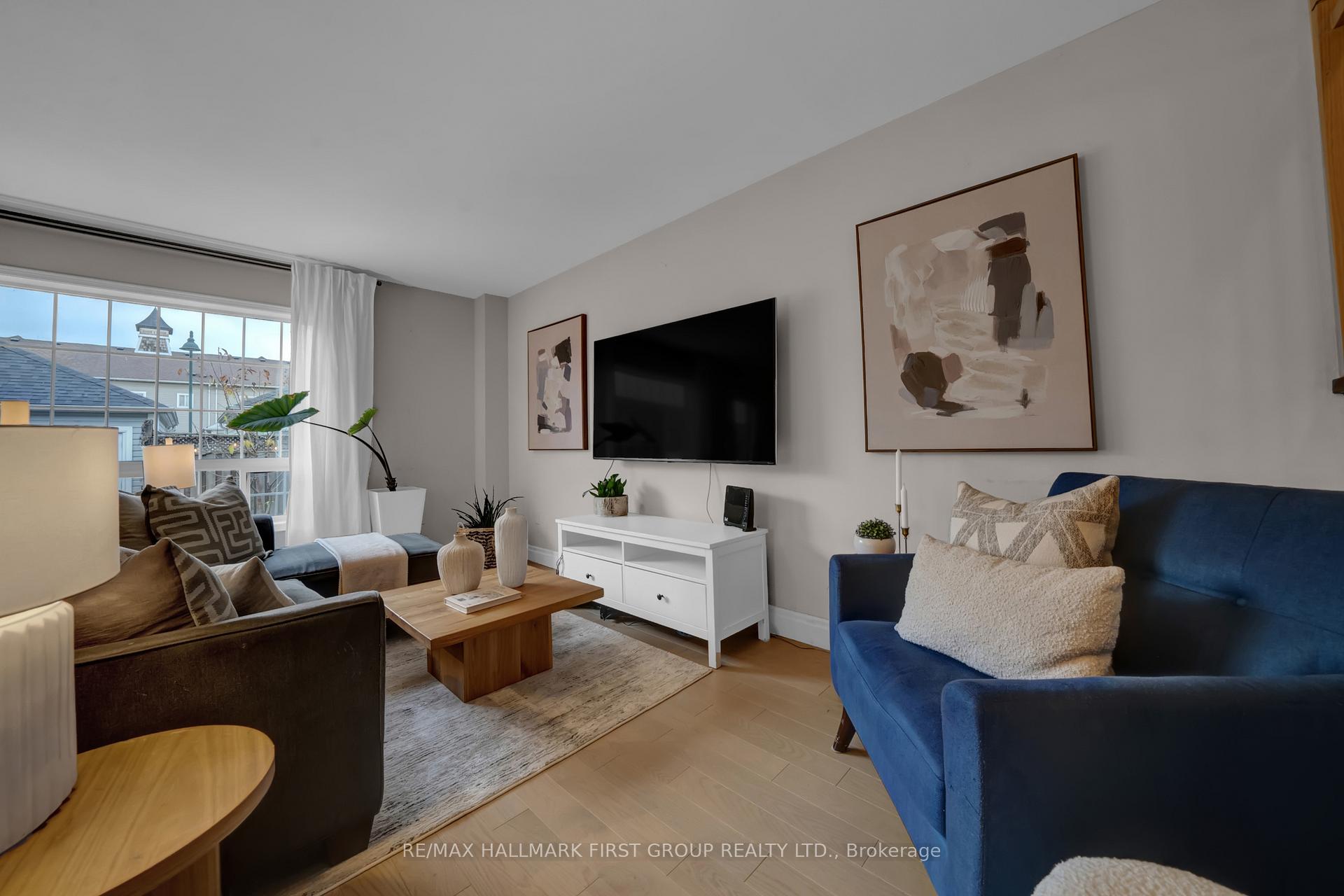Photo 6 of 136 Warwick Avenue, Ajax, South East — HOMEH