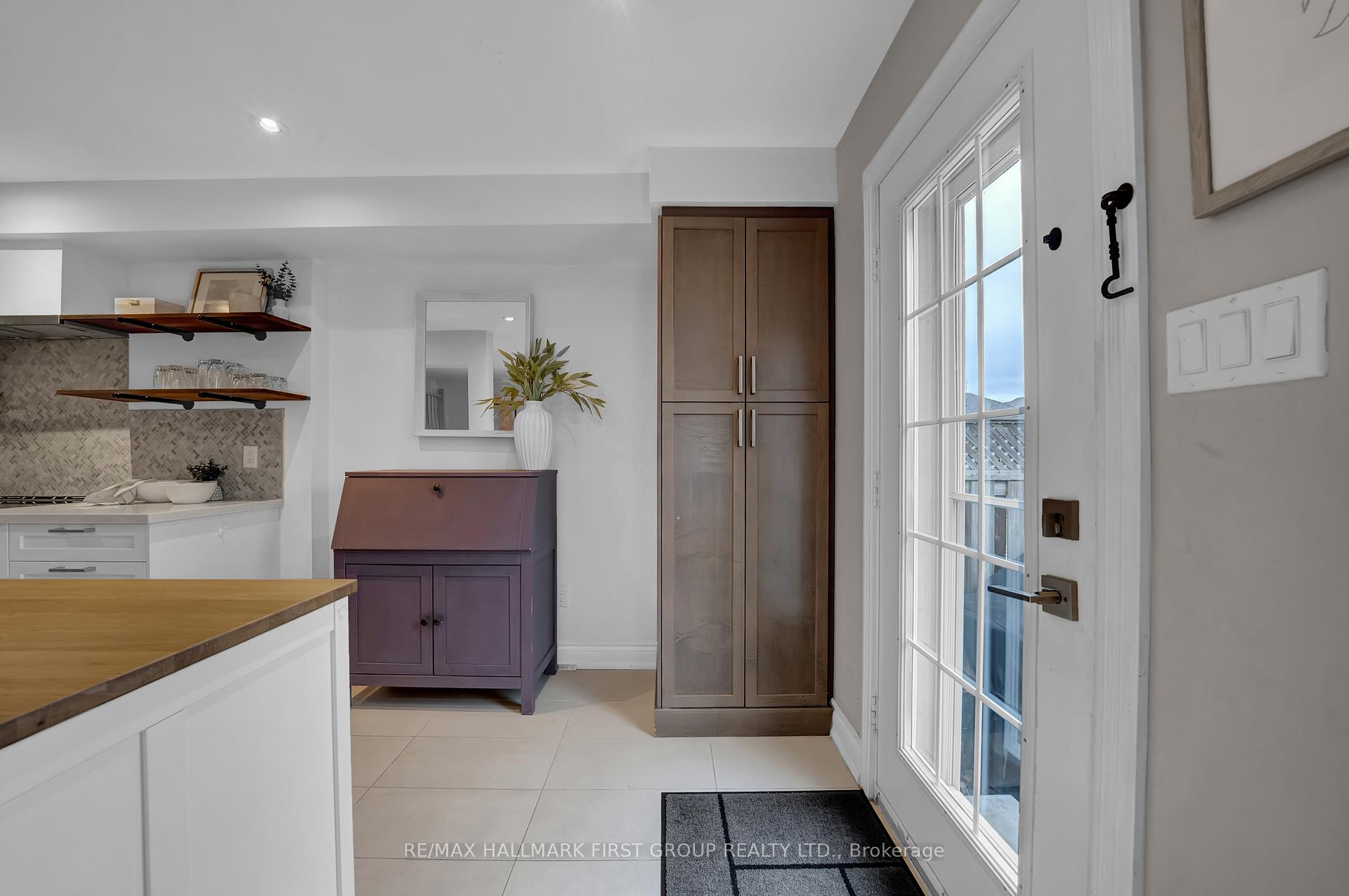 Photo 12 of 136 Warwick Avenue, Ajax, South East — HOMEH