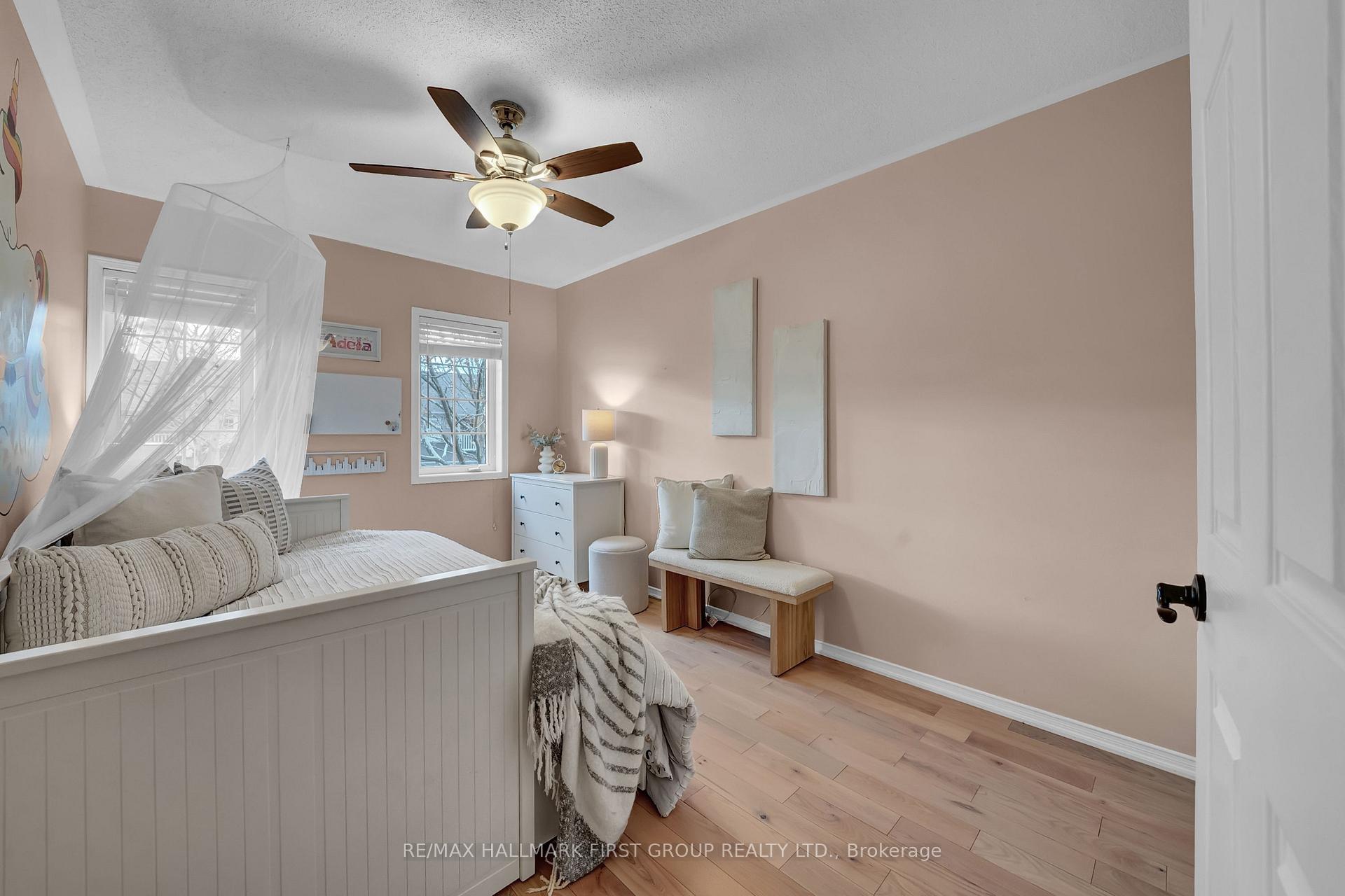 Photo 19 of 136 Warwick Avenue, Ajax, South East — HOMEH