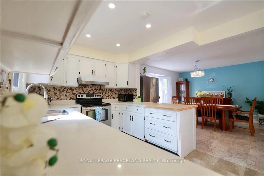 Photo 7 of 236 Westvale Drive, Waterloo — HOMEH