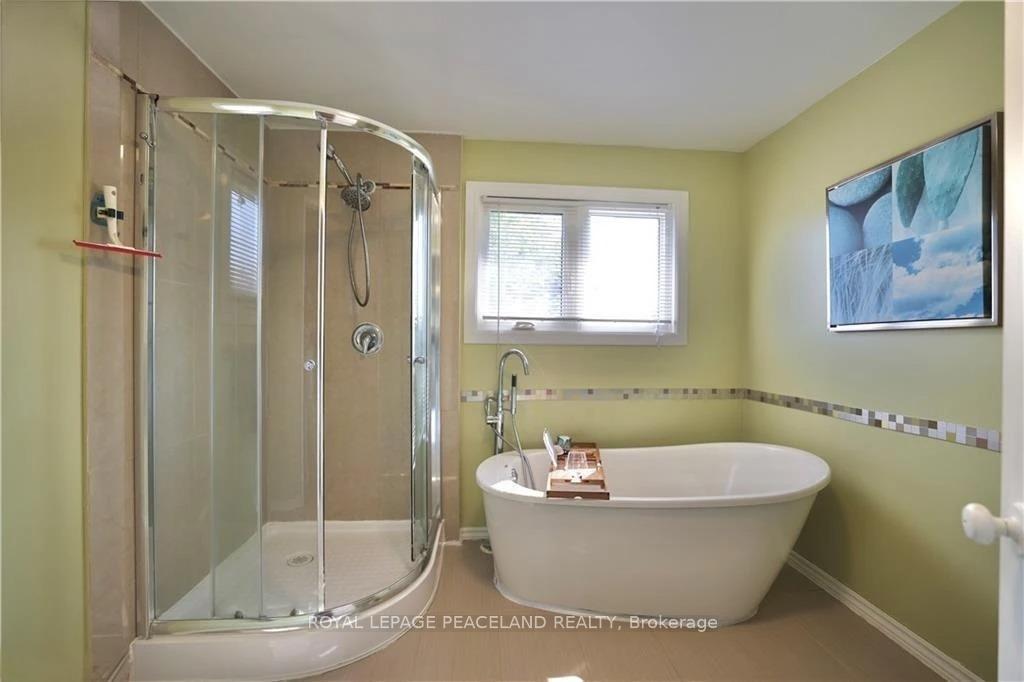 Photo 16 of 236 Westvale Drive, Waterloo — HOMEH