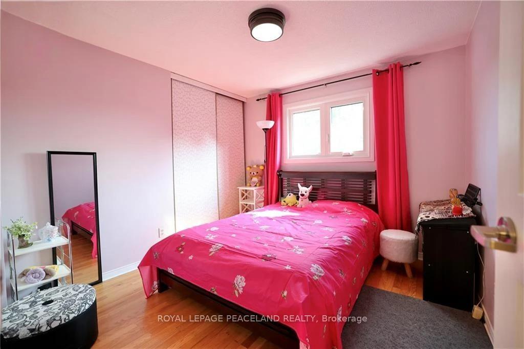 Photo 18 of 236 Westvale Drive, Waterloo — HOMEH
