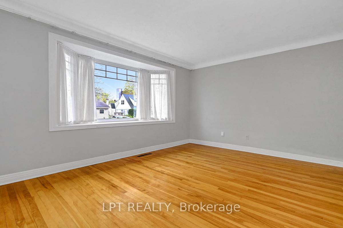 Photo 5 of 1279 Livingstone Avenue, Ottawa, Alta Vista — HOMEH
