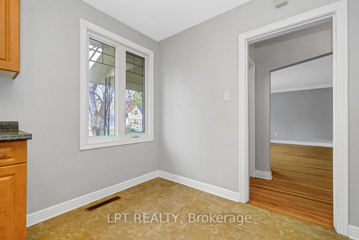 Photo 9 of 1279 Livingstone Avenue, Ottawa, Alta Vista — HOMEH