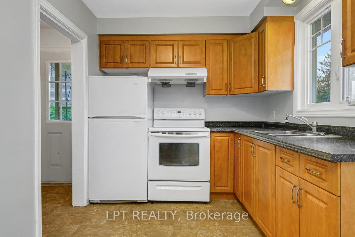 Photo 10 of 1279 Livingstone Avenue, Ottawa, Alta Vista — HOMEH