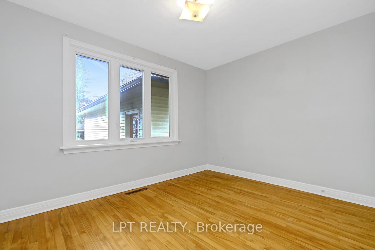 Photo 16 of 1279 Livingstone Avenue, Ottawa, Alta Vista — HOMEH