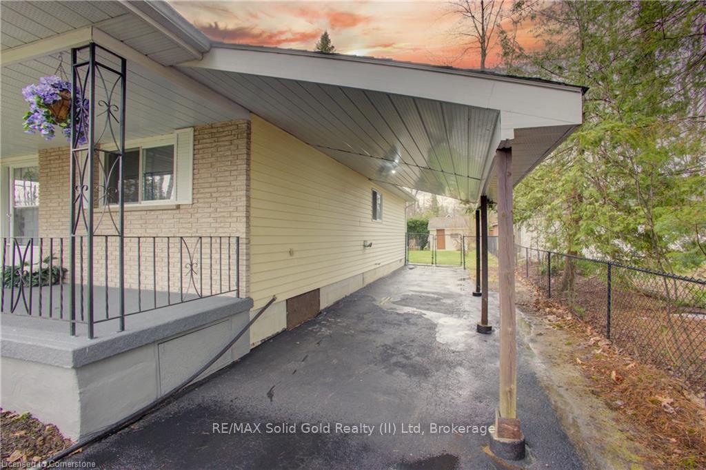 Photo 4 of 59 59th Street S, Wasaga Beach — HOMEH