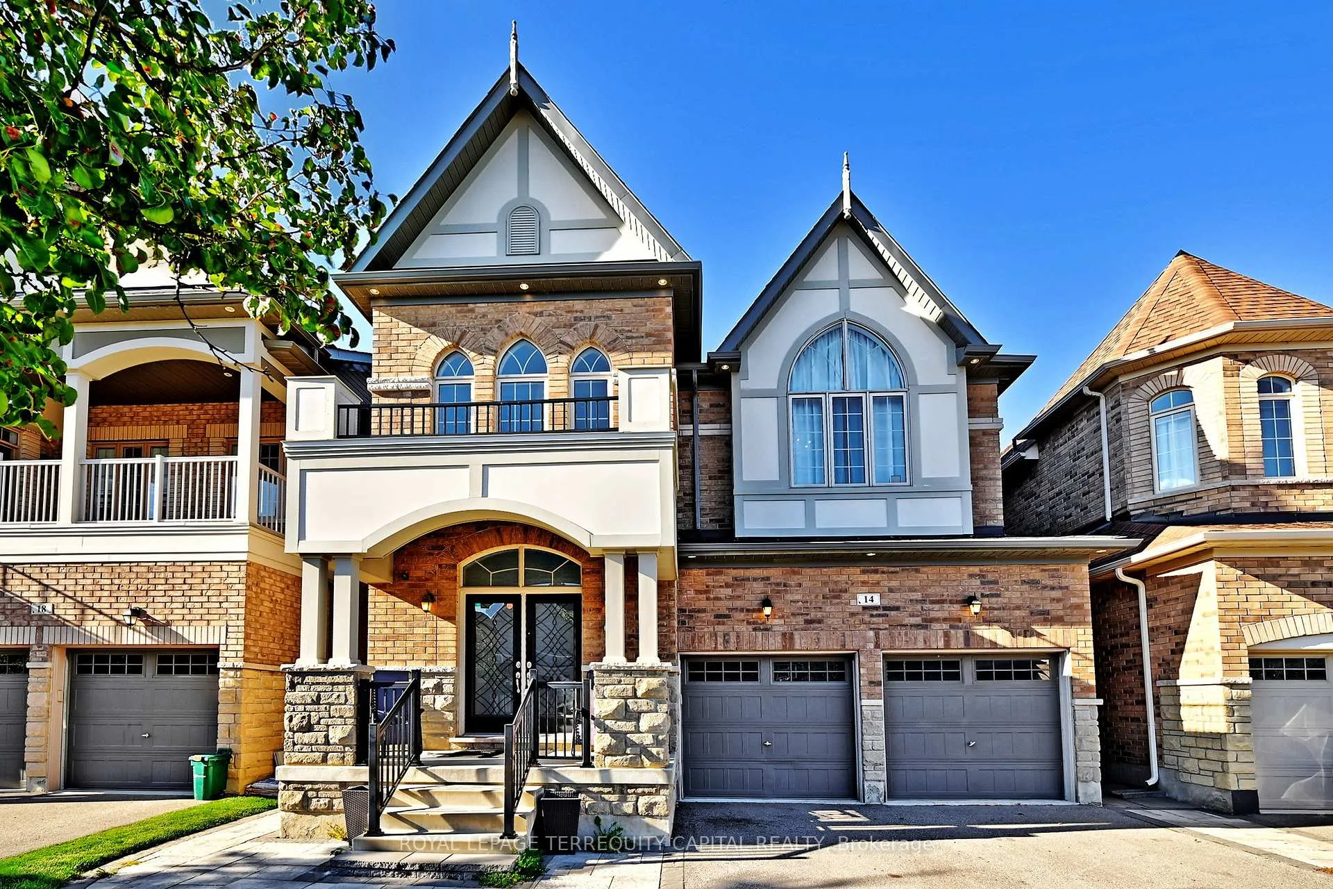 Photo 2 of 14 Beaconsfield Drive, Vaughan, Kleinburg — HOMEH