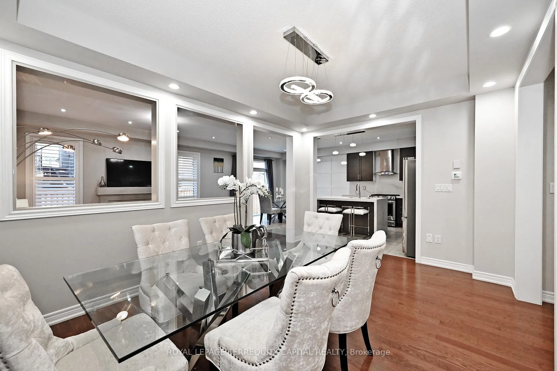 Photo 7 of 14 Beaconsfield Drive, Vaughan, Kleinburg — HOMEH