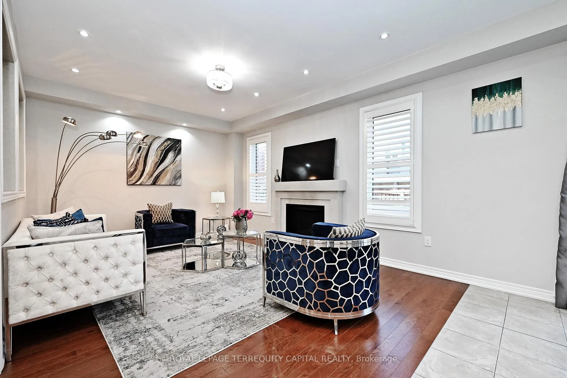 Photo 9 of 14 Beaconsfield Drive, Vaughan, Kleinburg — HOMEH