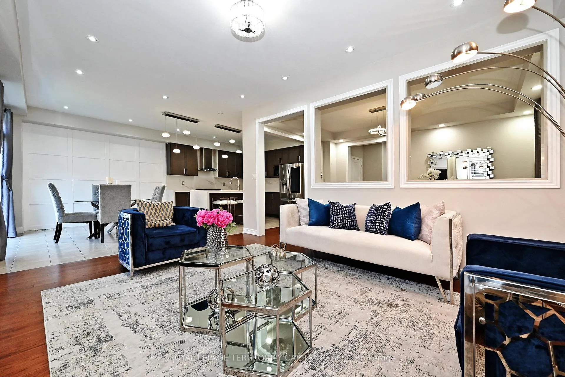 Photo 11 of 14 Beaconsfield Drive, Vaughan, Kleinburg — HOMEH