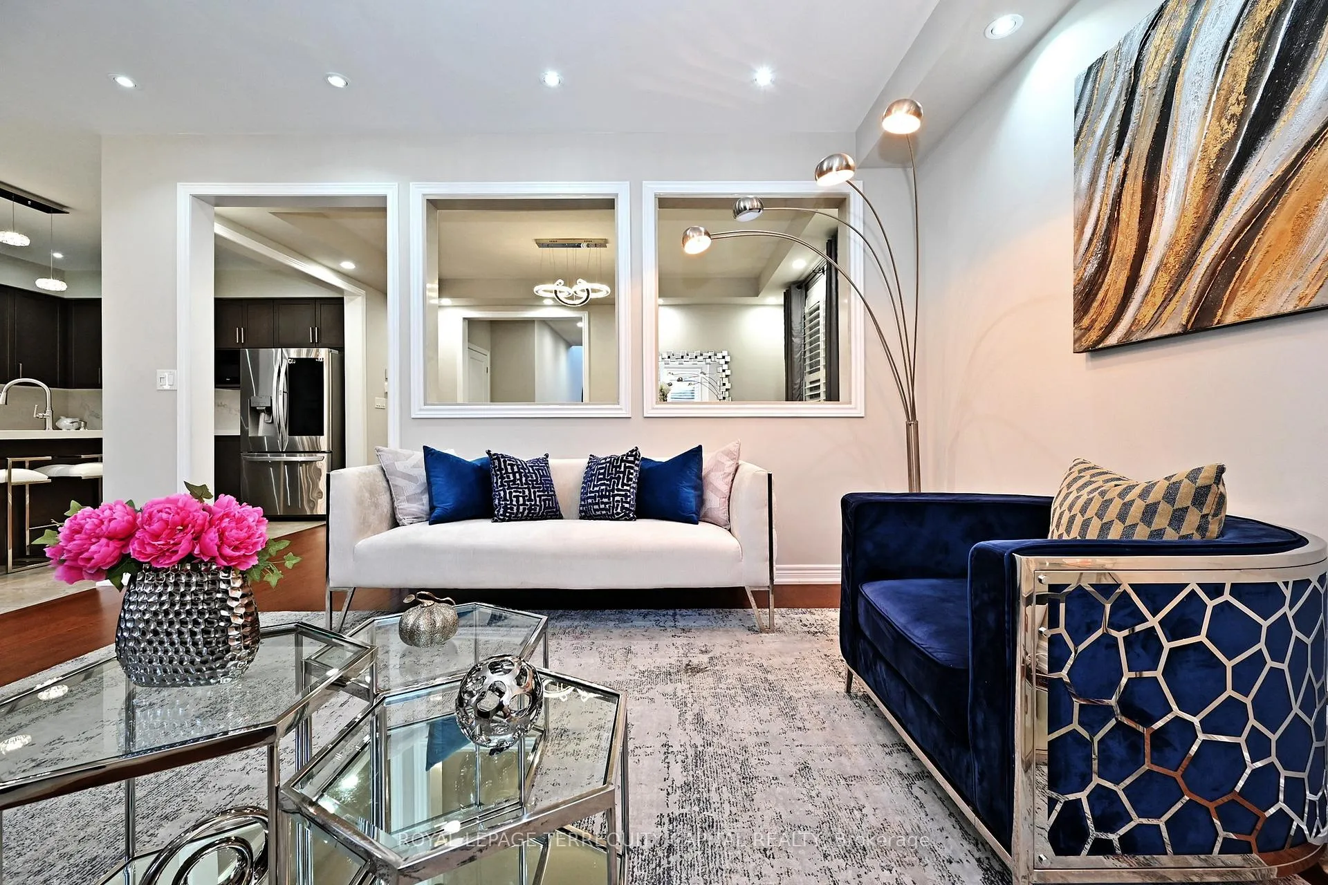 Photo 12 of 14 Beaconsfield Drive, Vaughan, Kleinburg — HOMEH