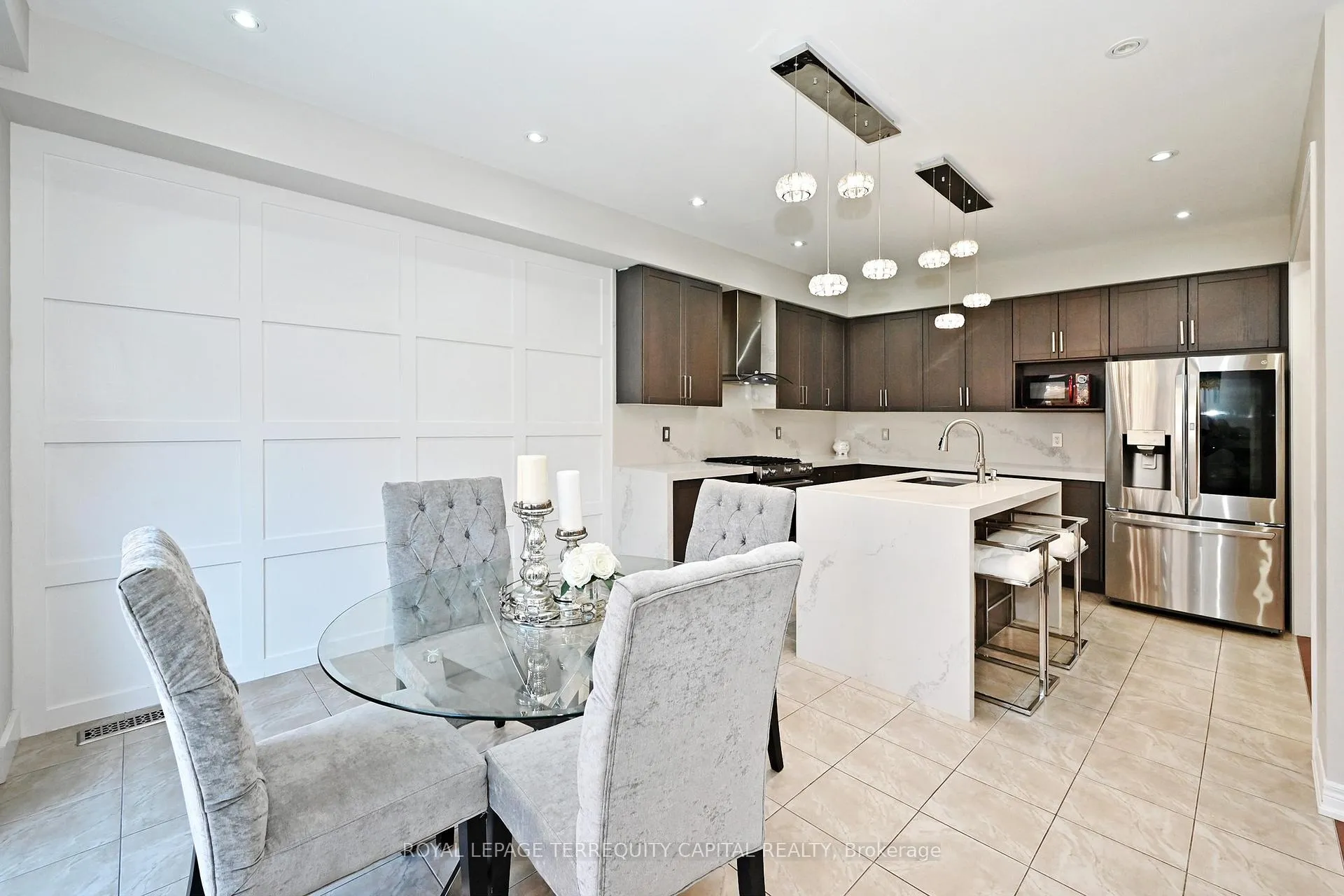 Photo 13 of 14 Beaconsfield Drive, Vaughan, Kleinburg — HOMEH