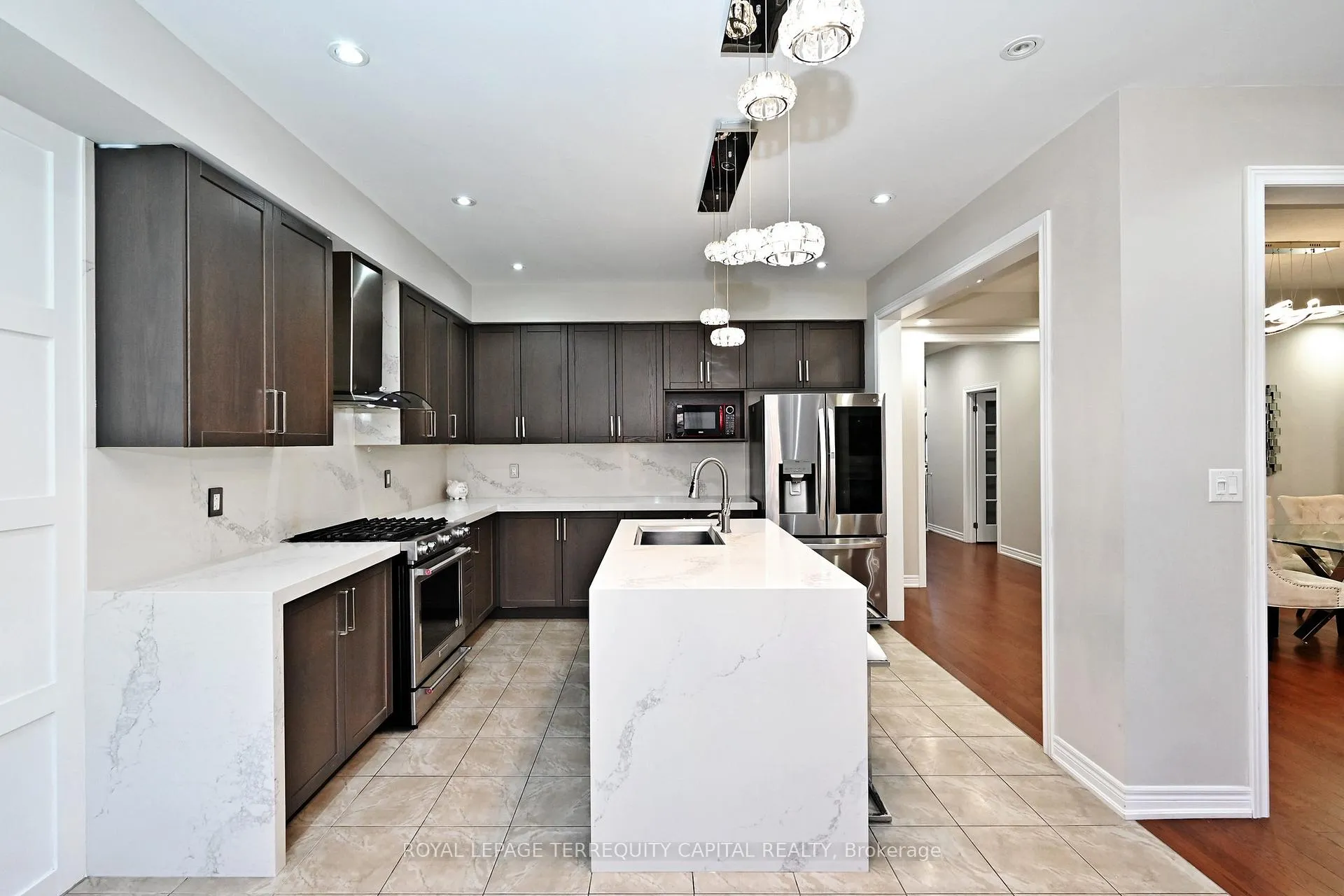 Photo 14 of 14 Beaconsfield Drive, Vaughan, Kleinburg — HOMEH