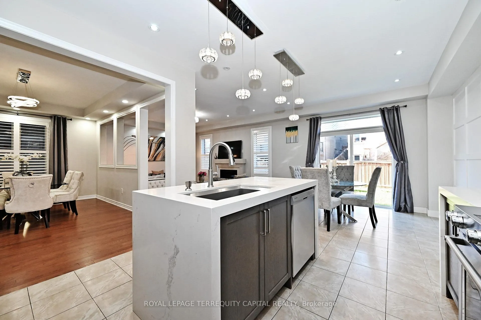 Photo 17 of 14 Beaconsfield Drive, Vaughan, Kleinburg — HOMEH